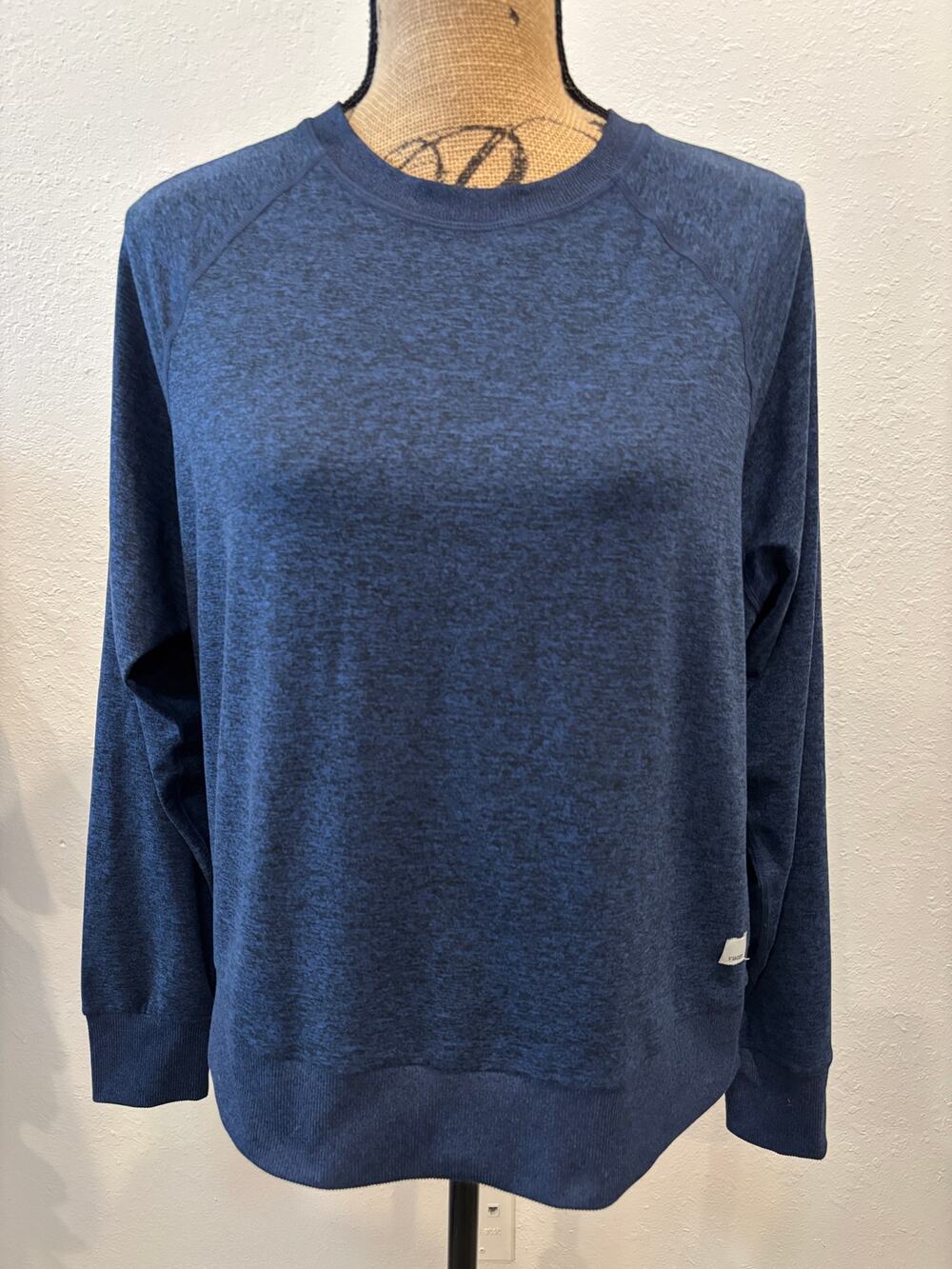 Vuori Halo Long Sleeve Pullover Crew Lightweight Dreamknit Stretch